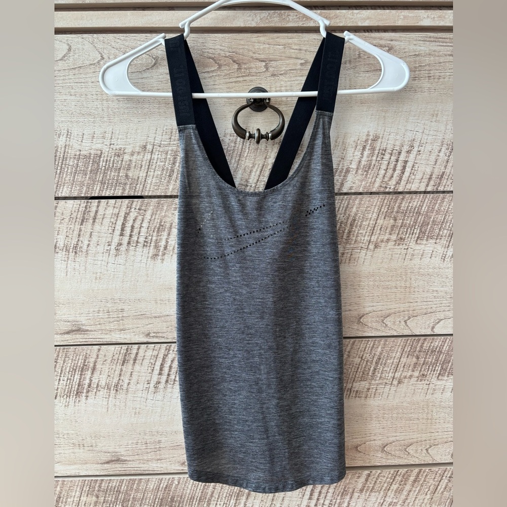 Nike
 Women's workout Tank Top